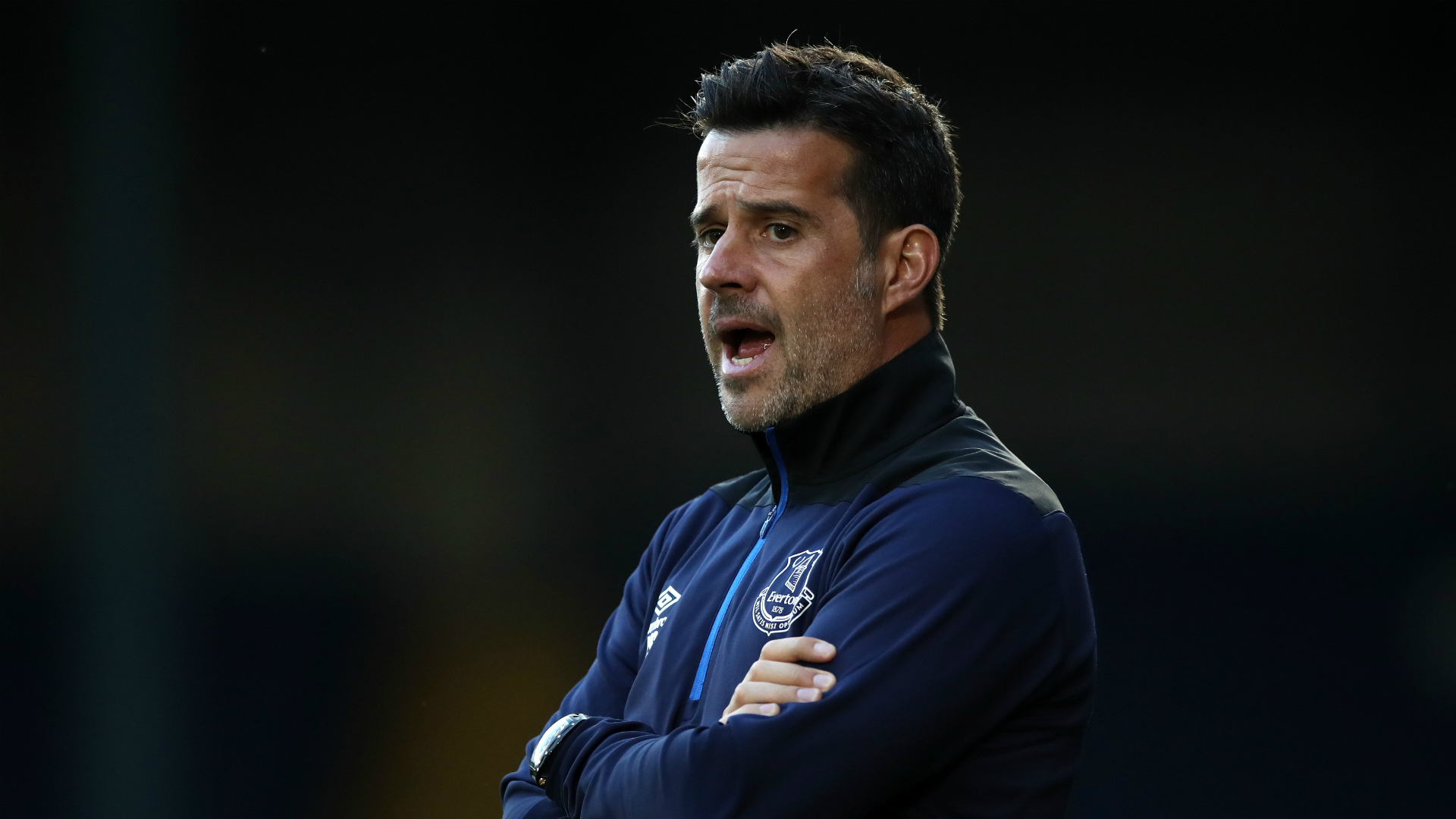 与曼联签约 与曼联签约