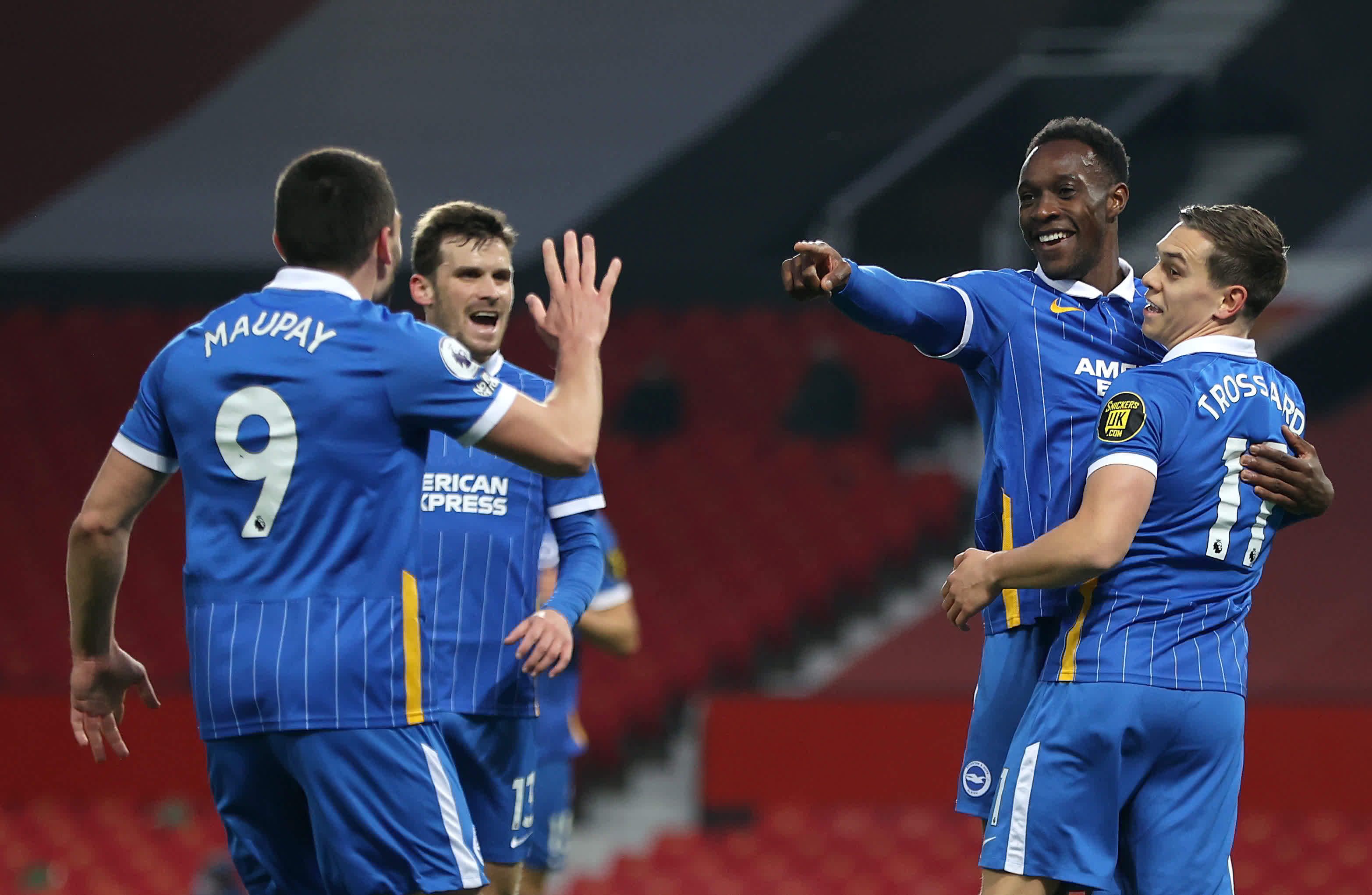 和球迷的持 和球迷的持